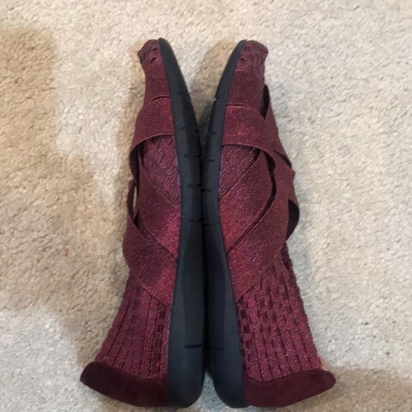NWOT Comfortview Burgundy Stretch Woven Fabric Crisscross Design Flat Shoe-8WW - Picture 9 of 10